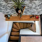 Artist - Center - Bathtub - Terrasse - Full Lejlighed
