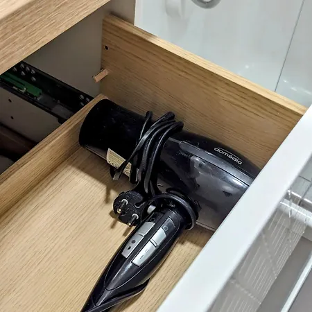 Artist - Center - Bathtub - Terrasse - Full