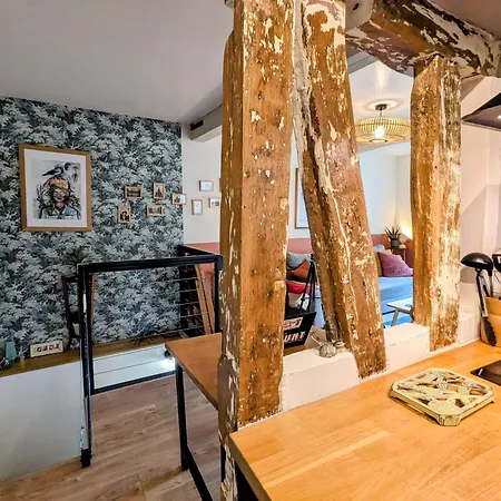 Artist - Center - Bathtub - Terrasse - Full דירה